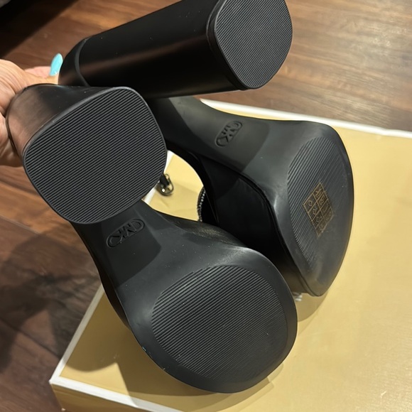 MICHAEL Michael Kors Elodie Platform Sandal Leather/hot fix Stones. - Picture 12 of 14